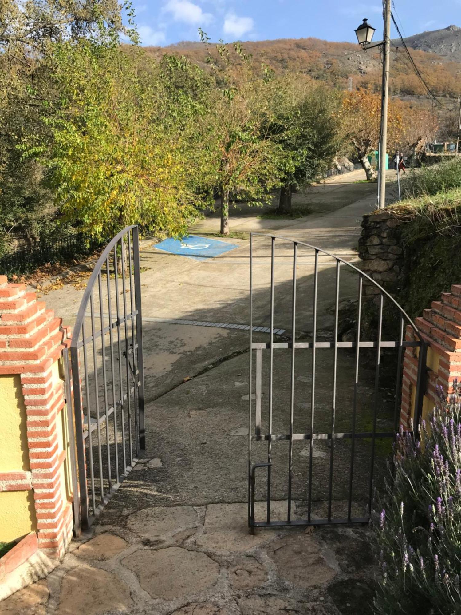 Aroma De Primavera En Casas Rurales Acebuche Casas del Monte Εξωτερικό φωτογραφία